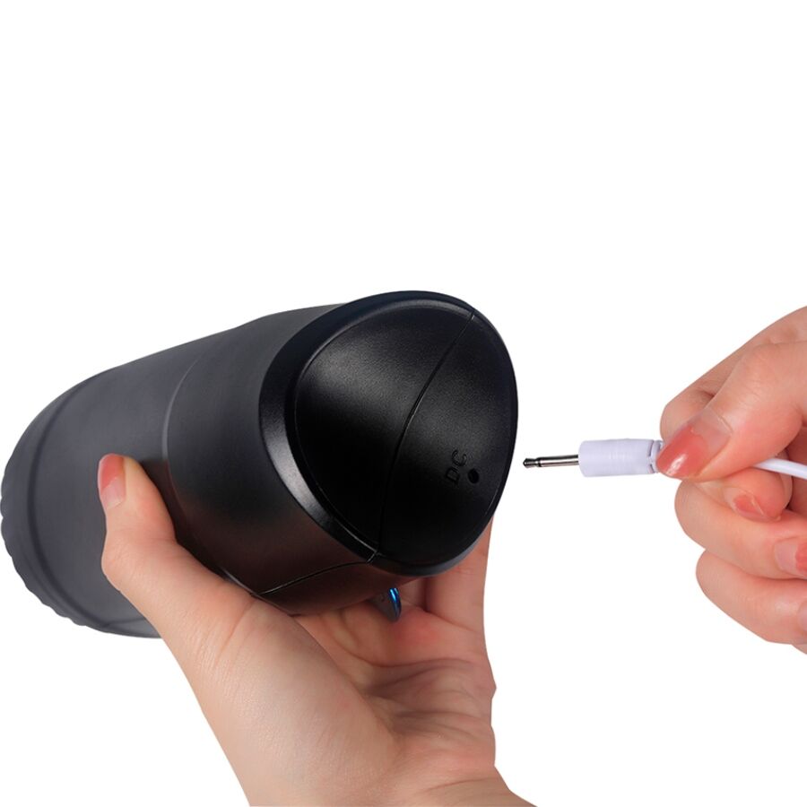 SHEQU - RENEE SQUEEZABLE VAGINA MASTURBATOR WITH VIBRATION IN CASE